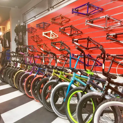 Foto de Action Bmx Shop, taller de bicicletas en Salamanca