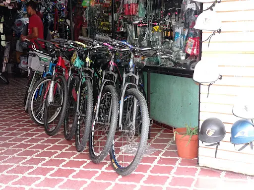 Foto de Bici Servicio Y Moto Partes Morelos, taller de bicicletas en Moroleon
