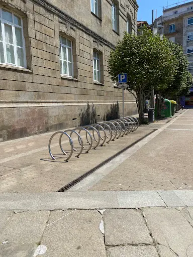 Foto de Bicicletário, estacionamiento para bicicletas en Pontevedra