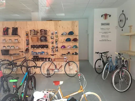 Foto de Biketoki, taller de bicicletas en Gasteiz / Vitoria