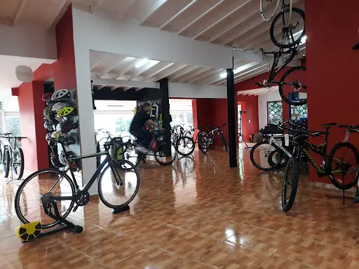 Foto de Bikexperts Medellín, tienda de bicicletas en Medellin