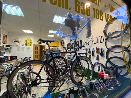 Foto de Camaneli, taller de bicicletas en Miraflores de la Sierra