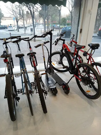 Imagen de Ciclic's Reparación De Patinetes Y Bicicletas