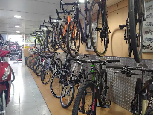 Foto de Ciclos Ratera Biciocasionbarcelona, tienda de bicicletas en Gracia