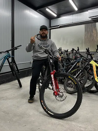 Foto de Crew Garage, tienda de bicicletas en Monterrey