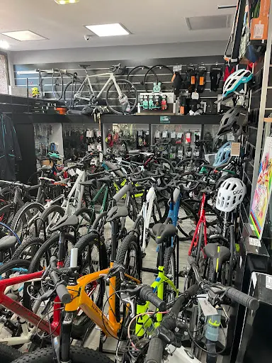 Foto de Cueto´s Bike, tienda de bicicletas en Villaviciosa