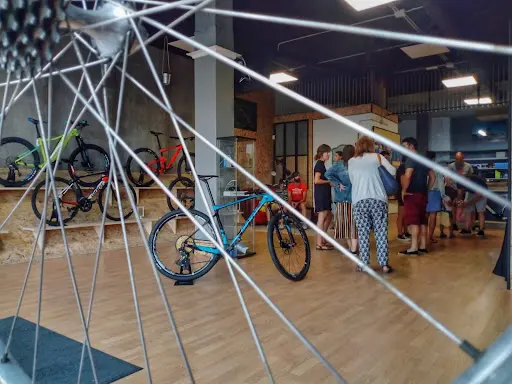 Foto de Dalle Pedal, tienda de bicicletas en Boiro