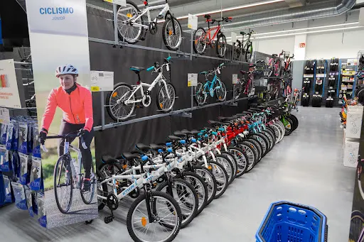 Foto de Decathlon Torrelavega, tienda de bicicletas en Torrelavega