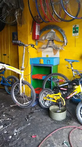 Foto de El Caperuzo, taller de bicicletas en Casa Blanca