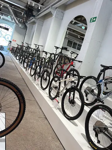 Foto de Escapa Bilbao, tienda de bicicletas en Zaratamo