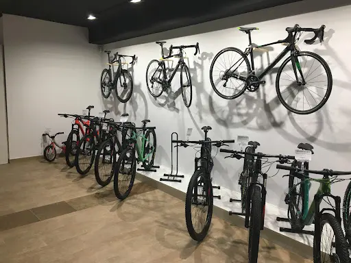 Foto de Hb-61, taller de bicicletas en Guadarrama