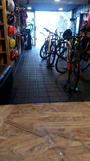 Foto de L'equipe, taller de bicicletas en Rionegro