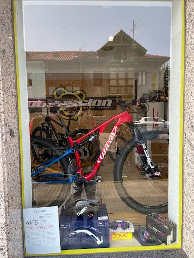 Foto de Obsession Bike Shop, tienda de bicicletas en Puente Viesgo