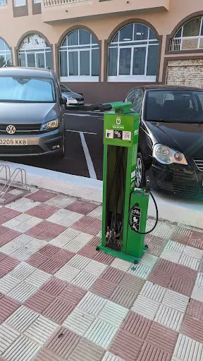 Foto de Punto Reparación De Bicicletas, taller de bicicletas en Lomo de Arico