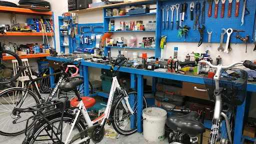 Imagen de Rbr-gasteiz Taller De Bicicletas Reparación Bicicletas Y Recambios Gasteiz S.l.