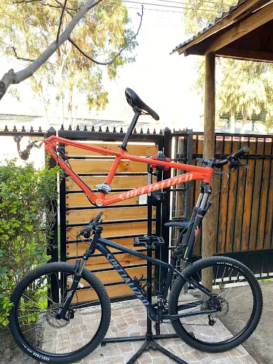 Foto de Redentor Bikes, taller de bicicletas en Santa Cruz