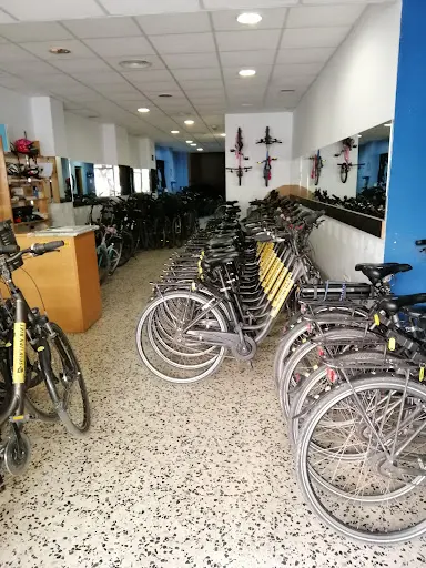 Imagen de Solution Bike. Garage & Second Hand Bicycles For Sale. Venta Bicicletas Segunda Mano. Garage Taller Asistencia..