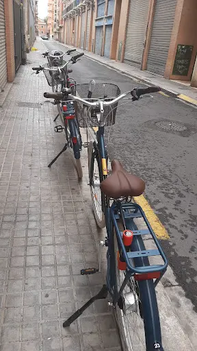 Foto de Sun And Bikes Valencia - Bikes Rent - Alquiler De Bicicletas - Luggage Storage, alquiler de bicicletas en Valencia