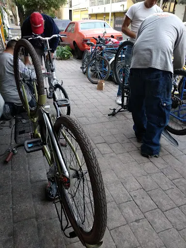 Imagen de Taller De Bicicletas Bici Servicios Leo