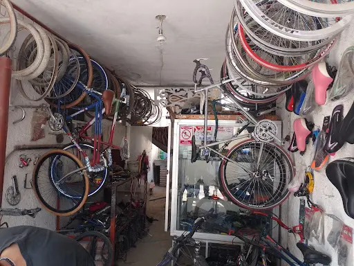 Foto de Taller De Bicicletas El May, taller de bicicletas en El Capulo (La Quebradora)