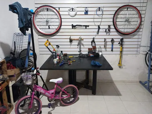 Foto de Taller De Bicicletas Tecbikes, tienda de bicicletas en Caucel