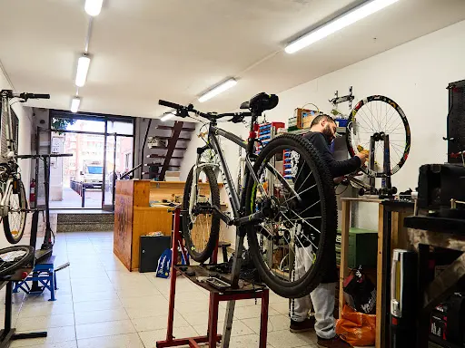 Imagen de Taller De Bicis | Bike Rental | Venta De Bicis | Bike To Deliver