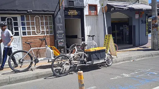 Foto de Todos Santos Bikes, taller de bicicletas en Bogotá