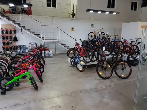 Foto de Vadebicis Telde. Tienda-taller Shimano Service Center, taller de bicicletas en Telde