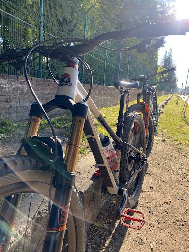 Taller de bicicletas Coffee Riders