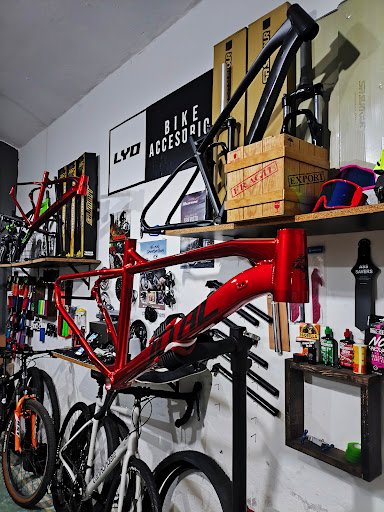 Taller de bicicletas LYO BIKE ACCESORIOS