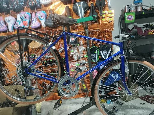 Taller de bicicletas Taller de bicicletas Rojas bikes