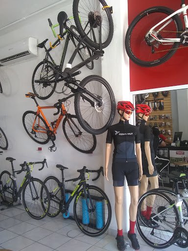 Taller de bicicletas CICLOMAZ