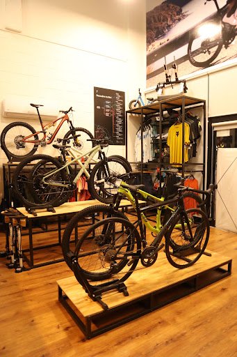 Taller de bicicletas PIKACHOS BIKES QUIROGA