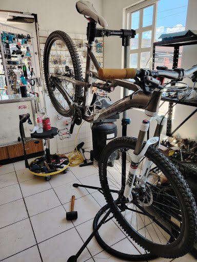 Taller de bicicletas Taller Tienda Bikes631 Bicicletas Ciclismo