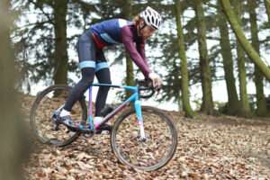 ¿A qué velocidad puede ir una bicicleta de gravel?