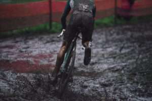 ¿Hay saltos en ciclocross?